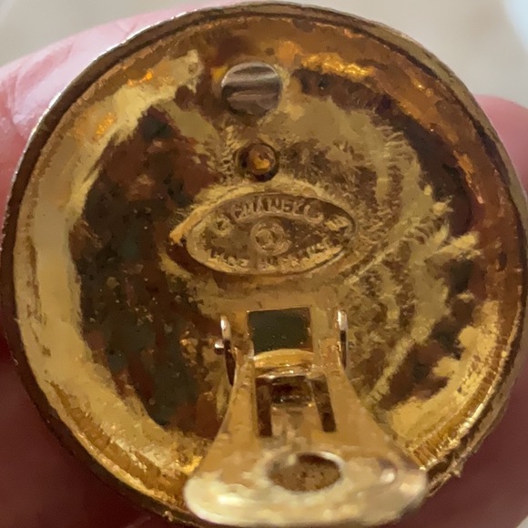 Veg Chanel Round CC Coco Mark Accessory Clip On Gold Tone Earrings - Picture 9 of 9